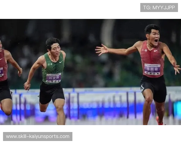 _珍贵比赛瞬间集锦：历史性胜利瞬间回顾_，珍贵无比的比赛录像