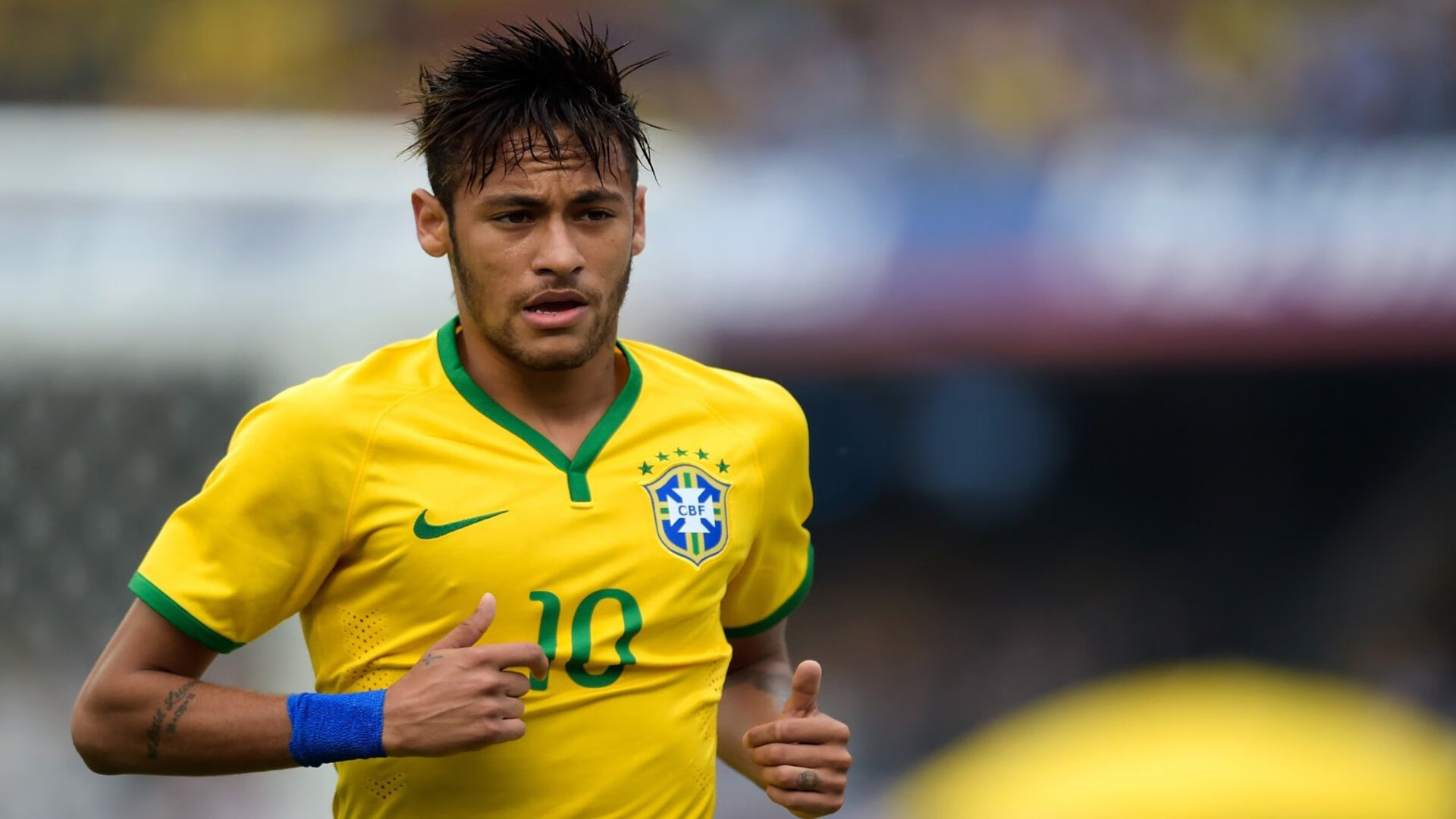 米兰双雄奋力争冠，意甲局势激烈