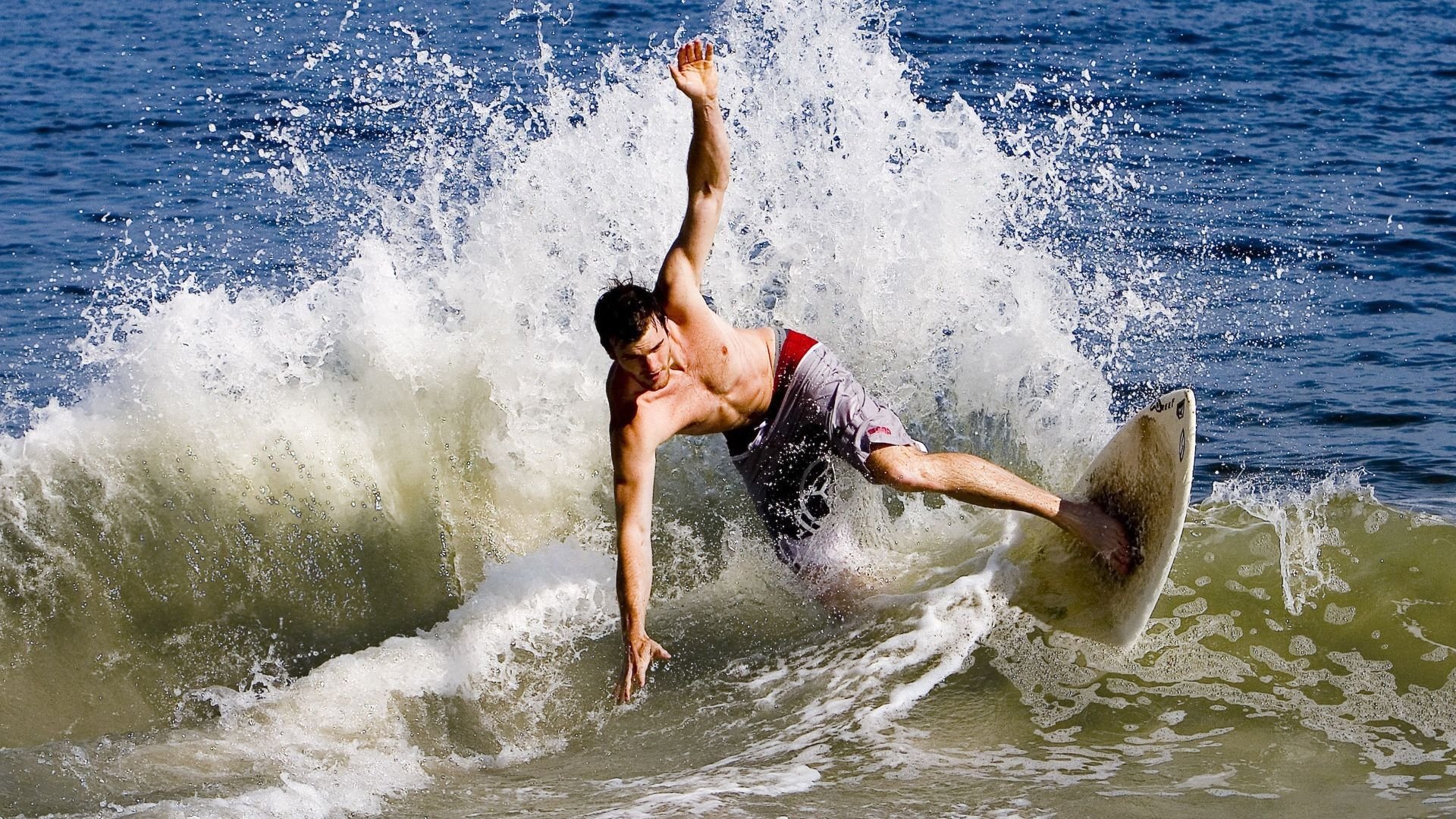 赛场突发事件冷静应对，赛场突发事件冷静应对方法
